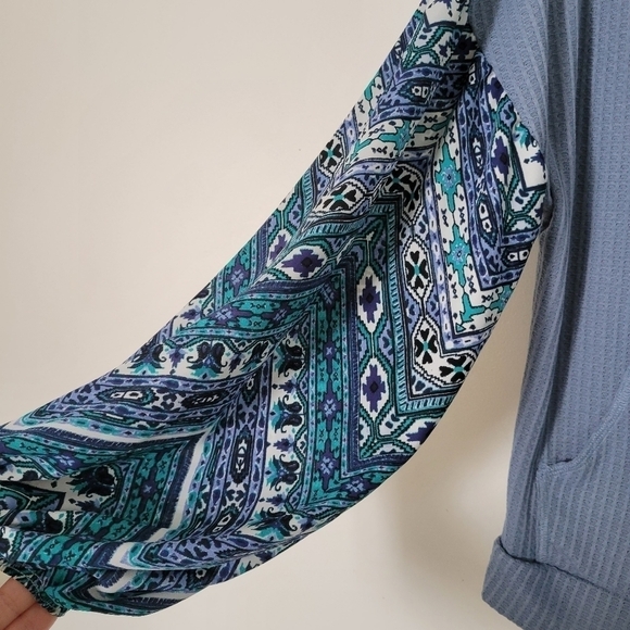 Baea classy sweatshirt hoody with big ballon crepe sleeve , thermal hoodie - Picture 5 of 8